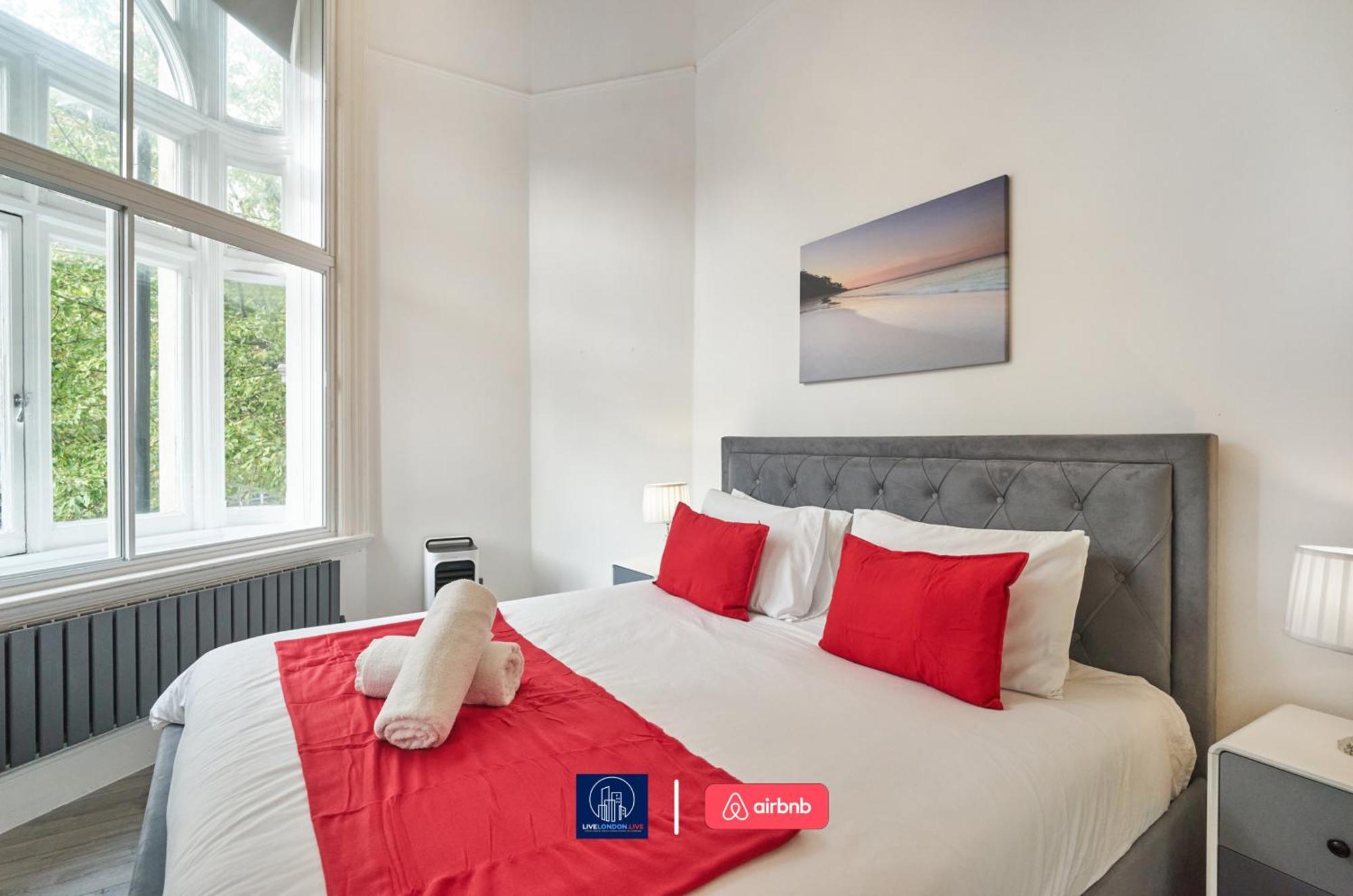 Last-Minute Specials L Sleeps Up To 4 Guests L One-Bedroom Apartment With King Bed And High Ceilings Near Camden By Live London Short Lets & Serviced Accommodation 외부 사진